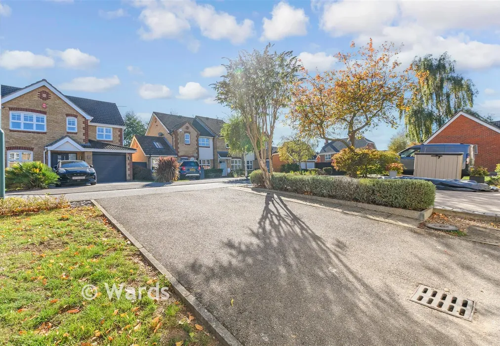 Driveway/Parking - Pentstemon Drive, Swanscombe, Kent - Wards of Kent