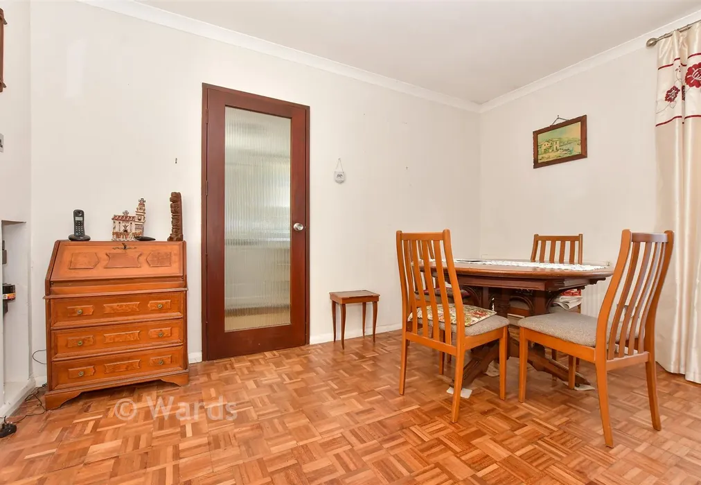 Lounge - Gaunts Close, Deal, Kent - Wards of Kent