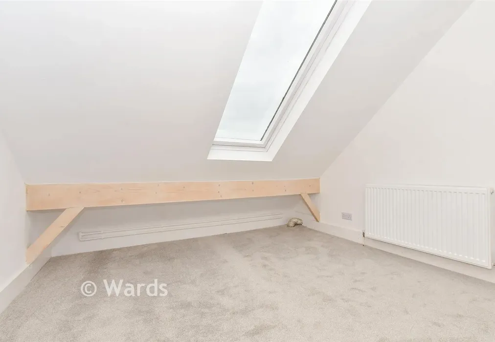 Loft Room - St. Peter's Grove, Canterbury, Kent - Wards of Kent
