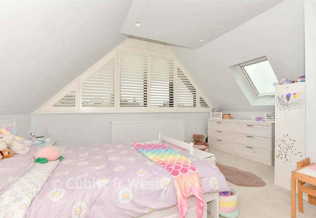 Bedroom 2 - Seaview Road, Woodingdean, Brighton, East Sussex - Wards of Kent