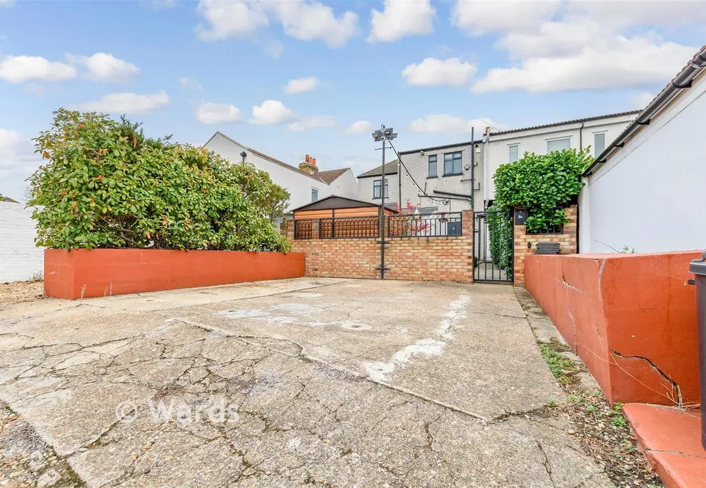 Driveway/Parking - Mayplace Road East, Barnehurst, Kent - Wards of Kent