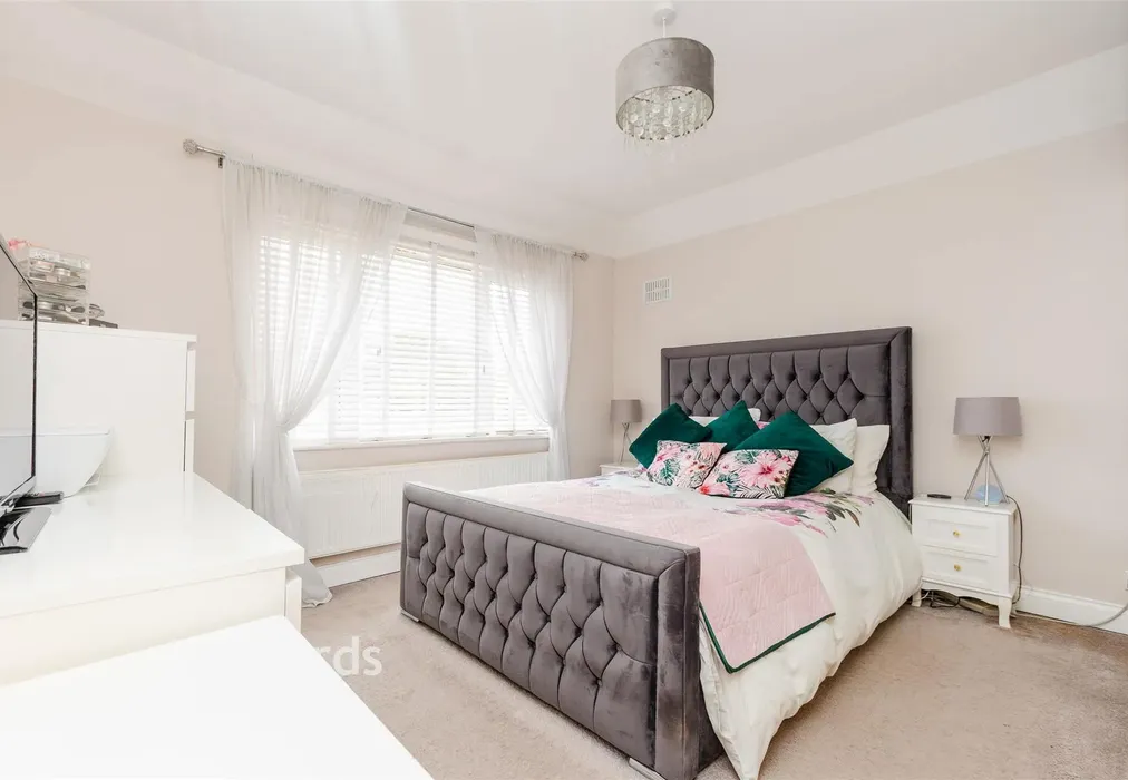 Bedroom 1 - Raeburn Road, Sidcup, Kent - Wards of Kent