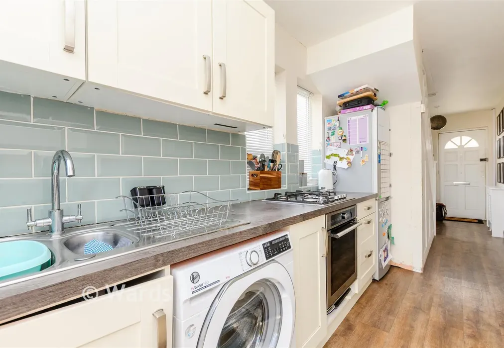 Kitchen - Raeburn Road, Sidcup, Kent - Wards of Kent