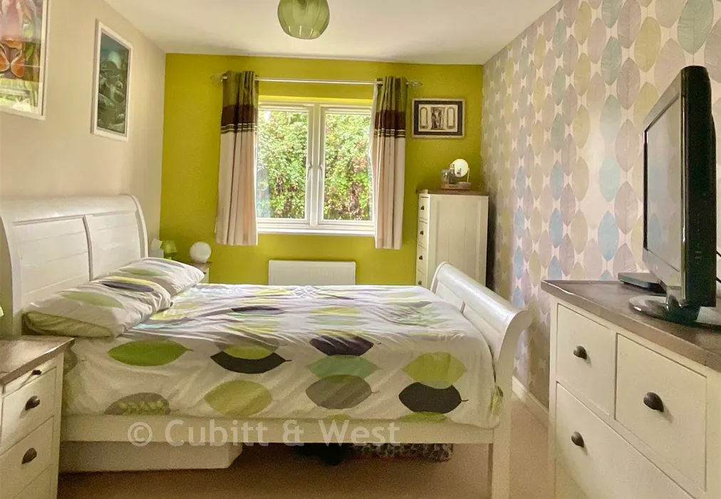 Bedroom 1 - Fellows Gardens, Yapton, Arundel, West Sussex - Wards of Kent