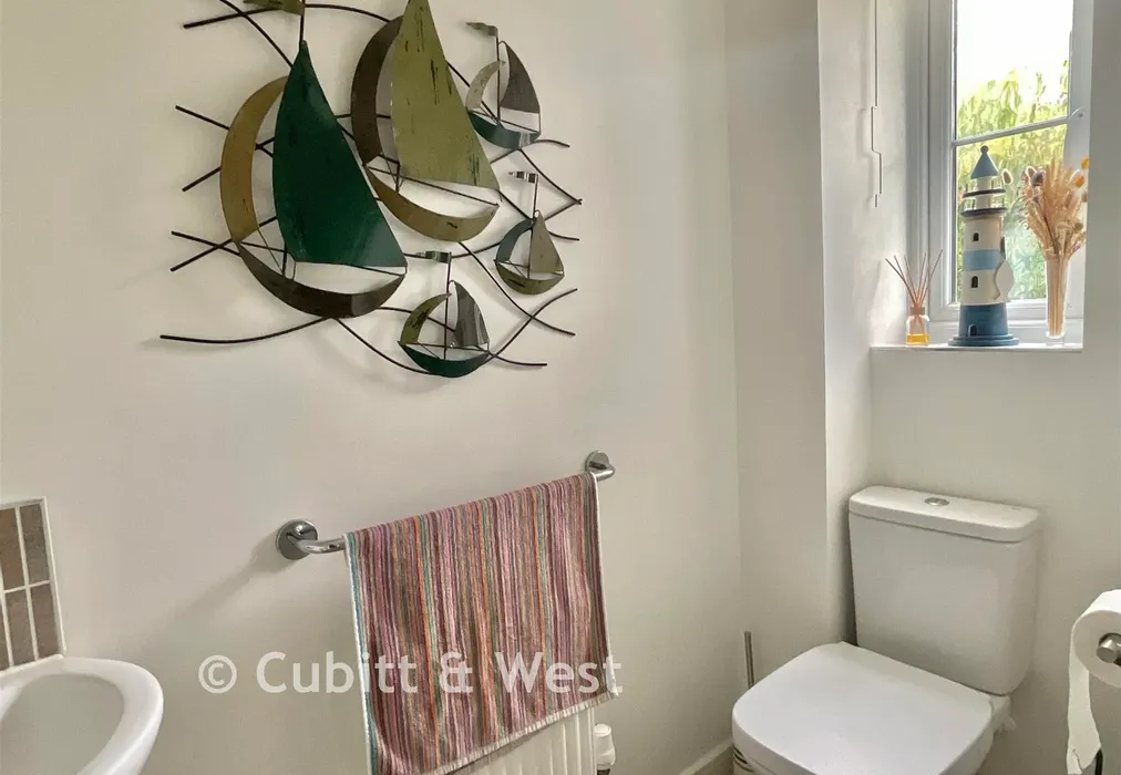 Cloakroom - Fellows Gardens, Yapton, Arundel, West Sussex - Wards of Kent
