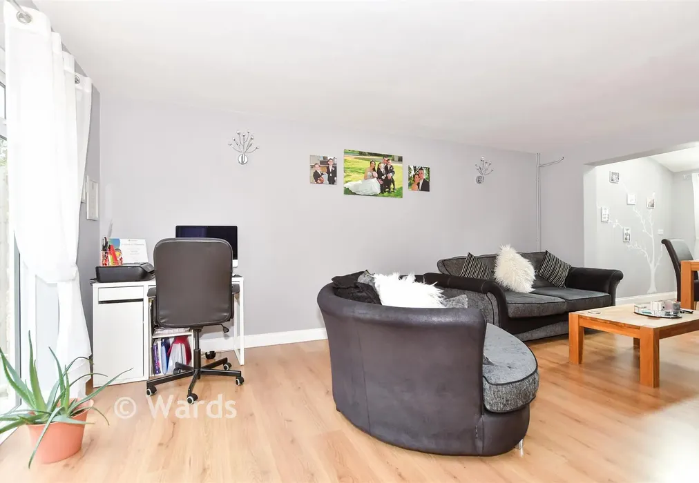 Lounge - Lancashire Road, Maidstone, Kent - Wards of Kent