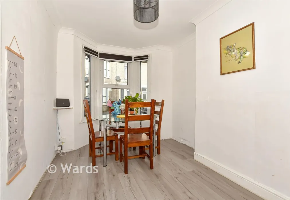 Lounge/Diner - Jefferson Road, Sheerness, Kent - Wards of Kent