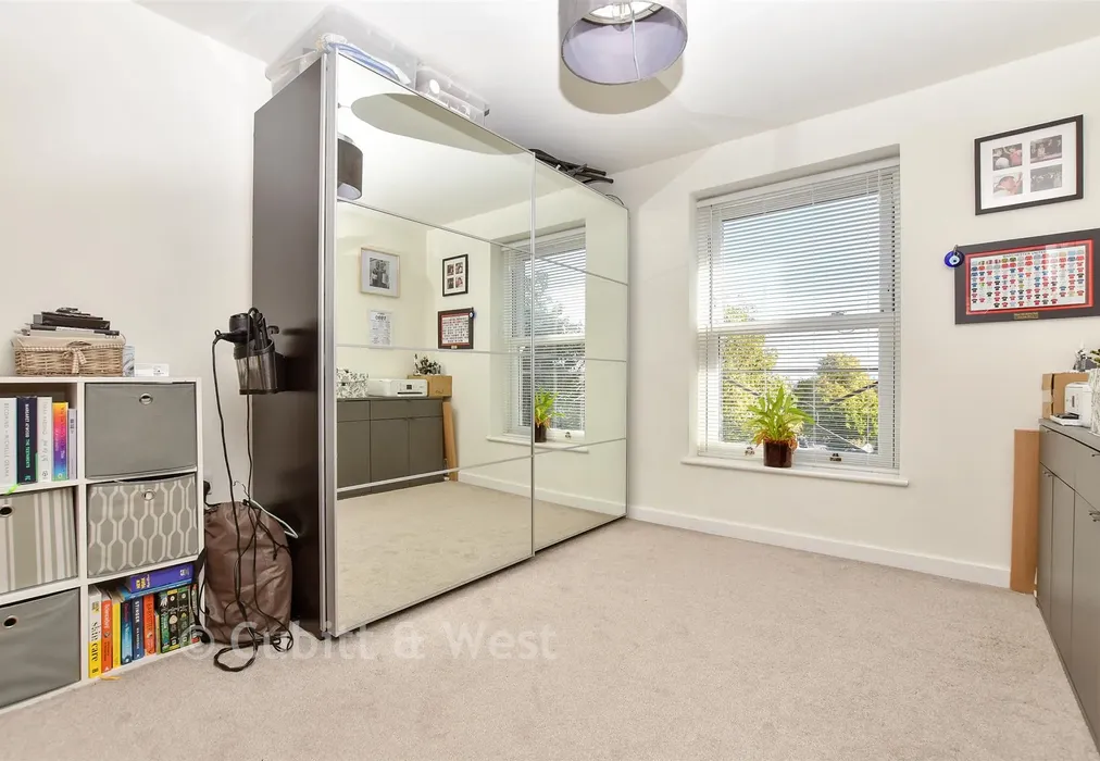 Bedroom 2 - Kings Lane, Sutton, Surrey - Wards of Kent