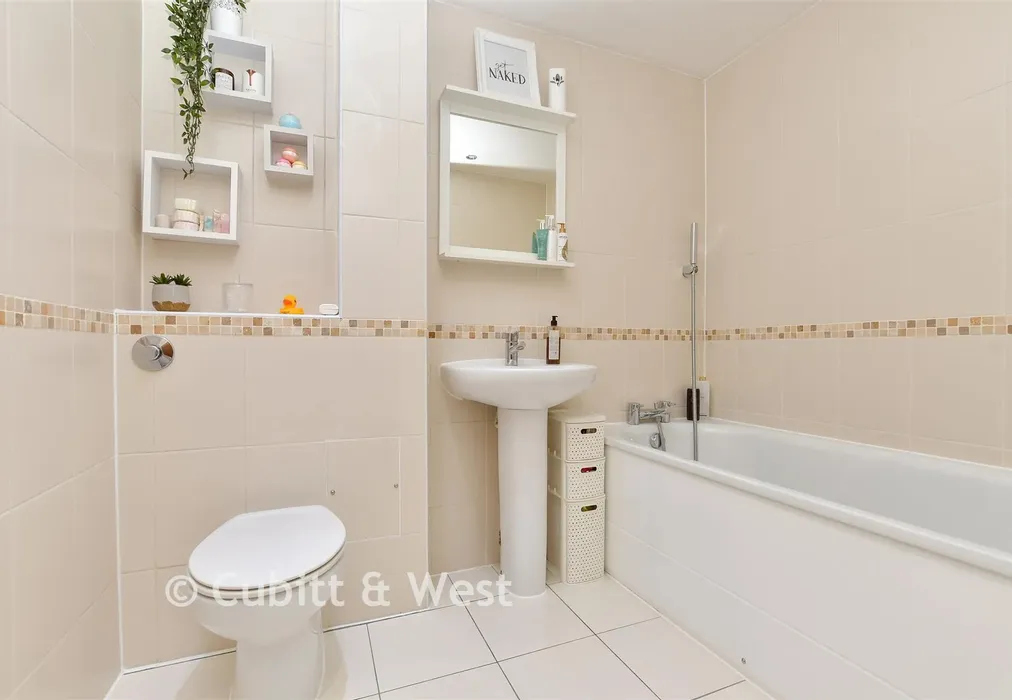 Bathroom - Kings Lane, Sutton, Surrey - Wards of Kent