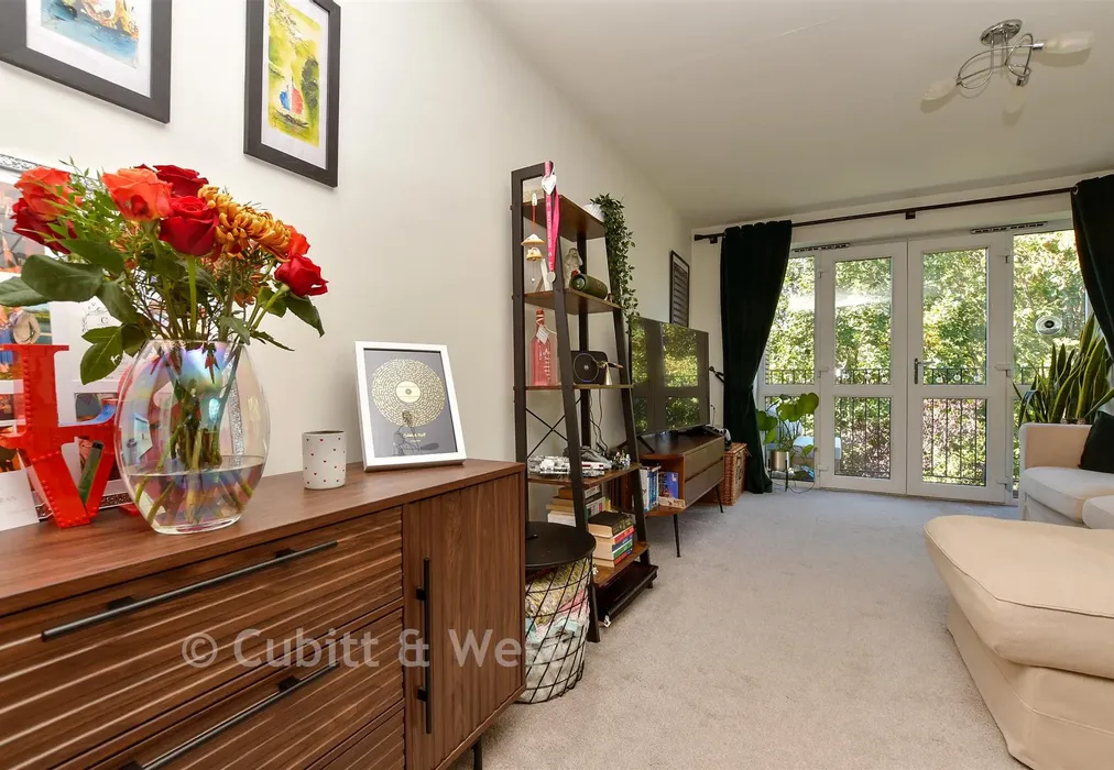 Lounge/Dining Room - Kings Lane, Sutton, Surrey - Wards of Kent