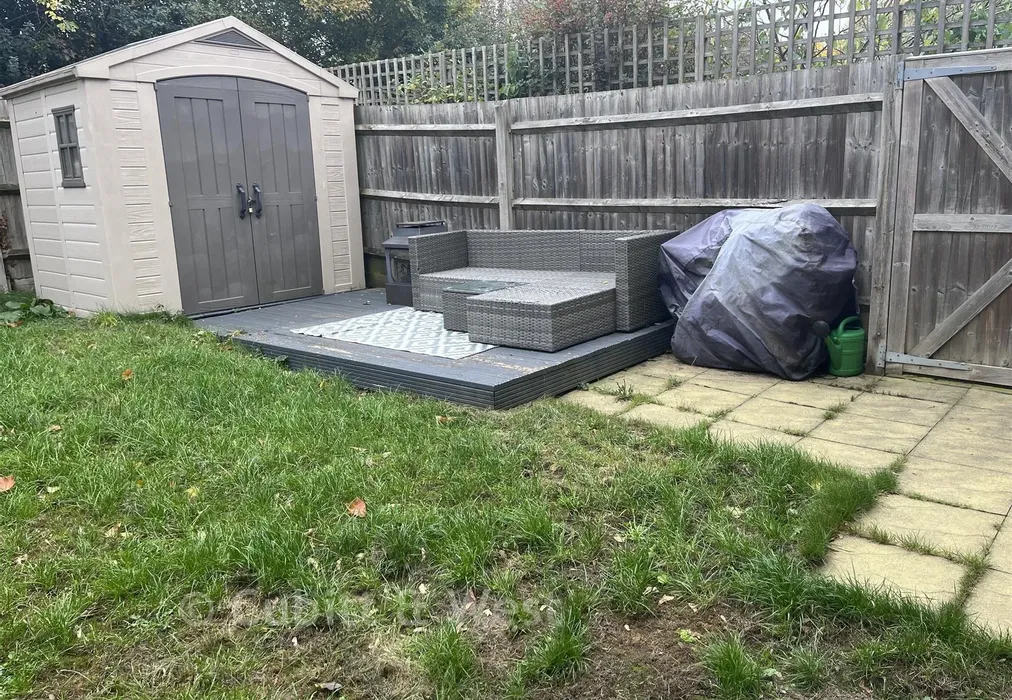 Garden Seating Area - Meadow Close, Westcott, Dorking, Surrey - Wards of Kent