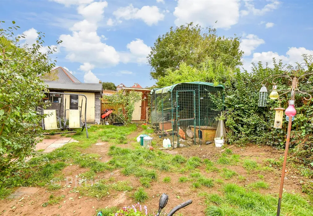 Rear Garden - Sandown Road, Sandown, Isle of Wight - Wards of Kent