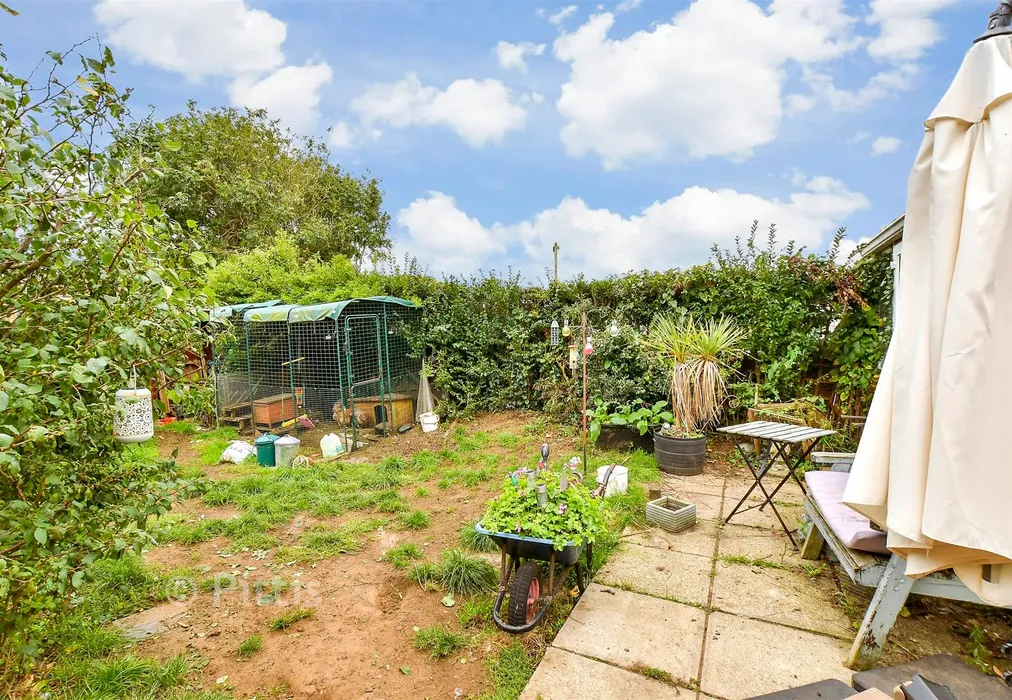 Rear Garden - Sandown Road, Sandown, Isle of Wight - Wards of Kent