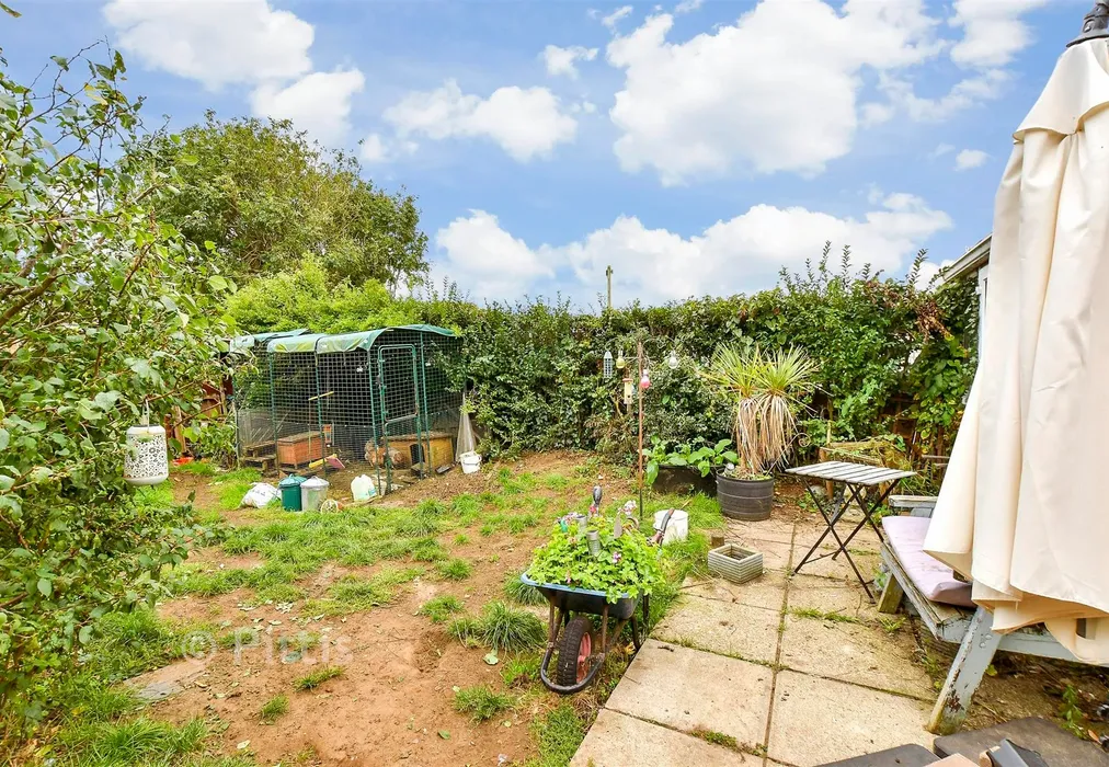 Rear Garden - Sandown Road, Sandown, Isle of Wight - Wards of Kent
