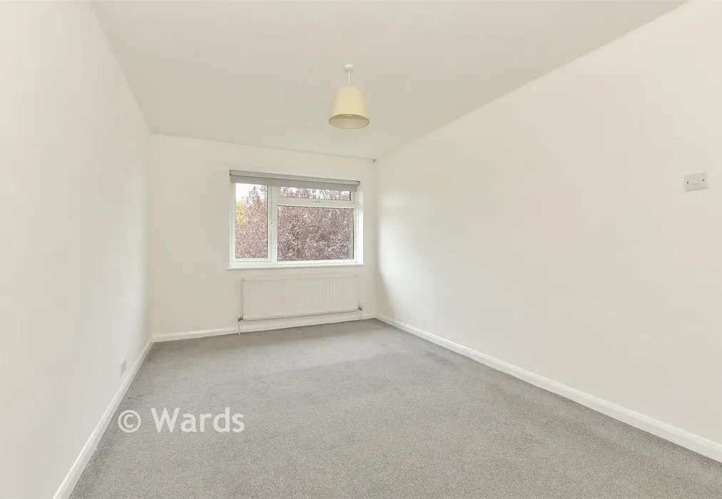 Bedroom 2 - Glebe Way, Whitstable, Kent - Wards of Kent