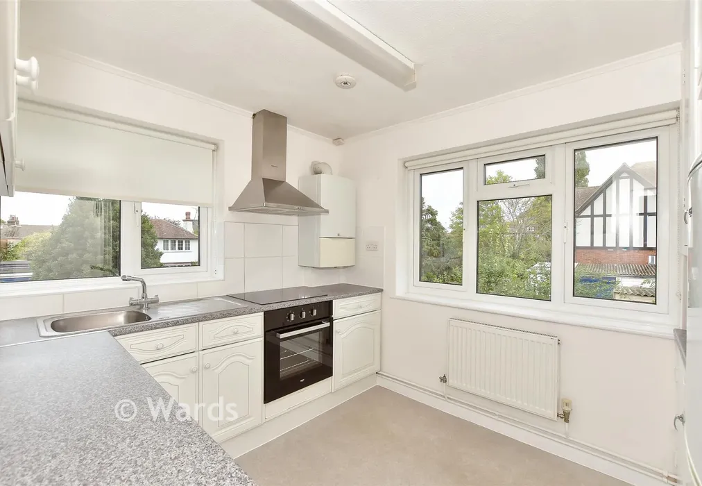 Kitchen - Glebe Way, Whitstable, Kent - Wards of Kent