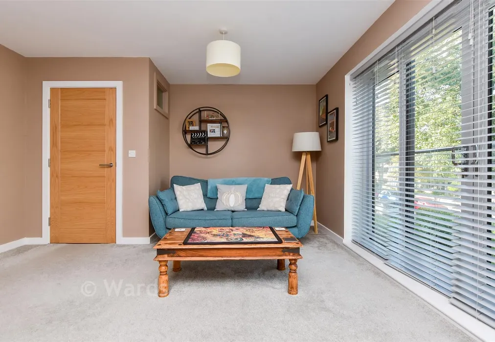 Lounge/Diner - Beach Avenue, Birchington, Kent - Wards of Kent