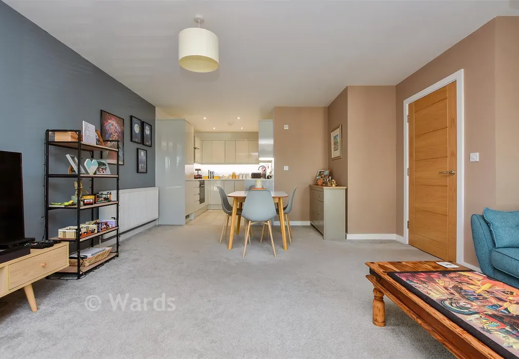 Lounge/Diner - Beach Avenue, Birchington, Kent - Wards of Kent