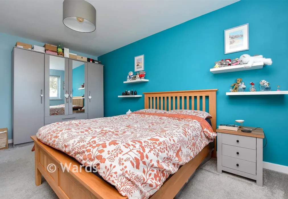 Bedroom 1 - Beach Avenue, Birchington, Kent - Wards of Kent