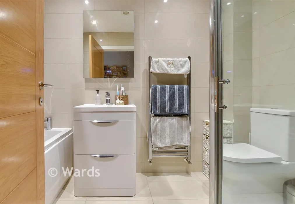 Bathroom - Beach Avenue, Birchington, Kent - Wards of Kent