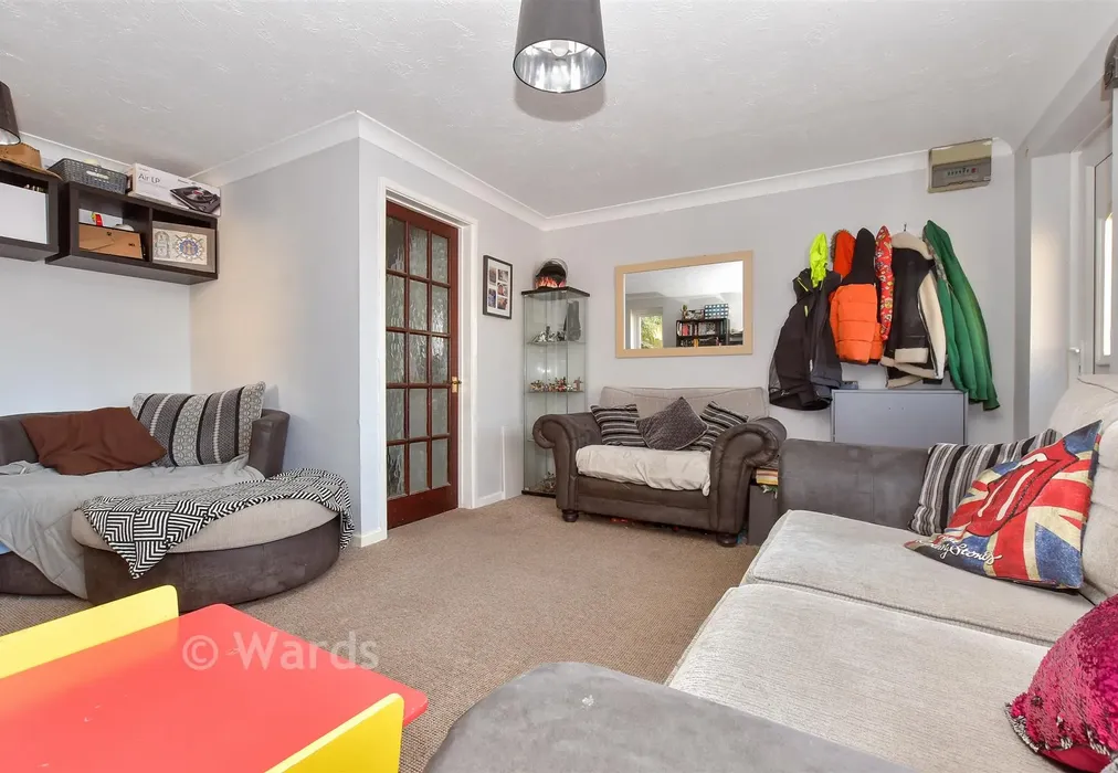 Lounge/ Diner - Mayfield Avenue, Dover, Kent - Wards of Kent
