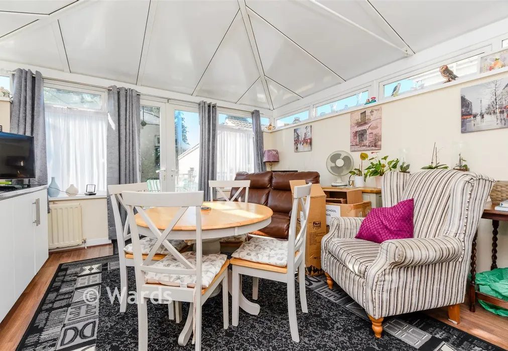 Sun Room - Broom Hill Road, Strood, Rochester, Kent - Wards of Kent