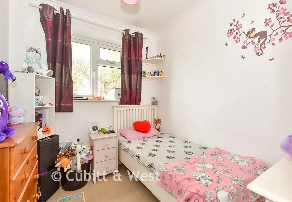 Bedroom 3 - Fairlands, Bognor Regis, West Sussex - Wards of Kent