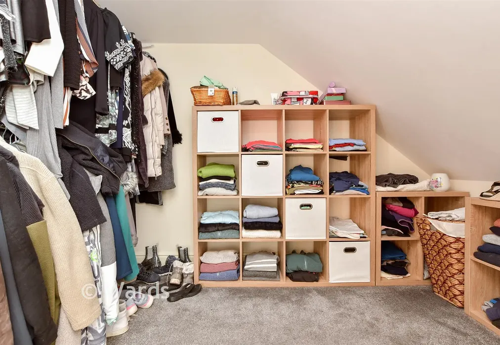 Walk-In Wardrobe - David Avenue, Cliftonville, Margate, Kent - Wards of Kent