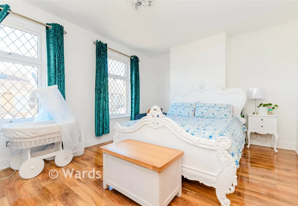 Bedroom 1 - Grove Road, Strood, Rochester, Kent - Wards of Kent