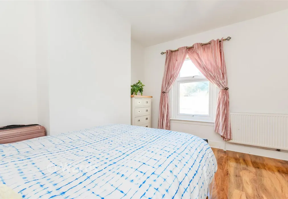 Bedroom 2 - Grove Road, Strood, Rochester, Kent - Wards of Kent