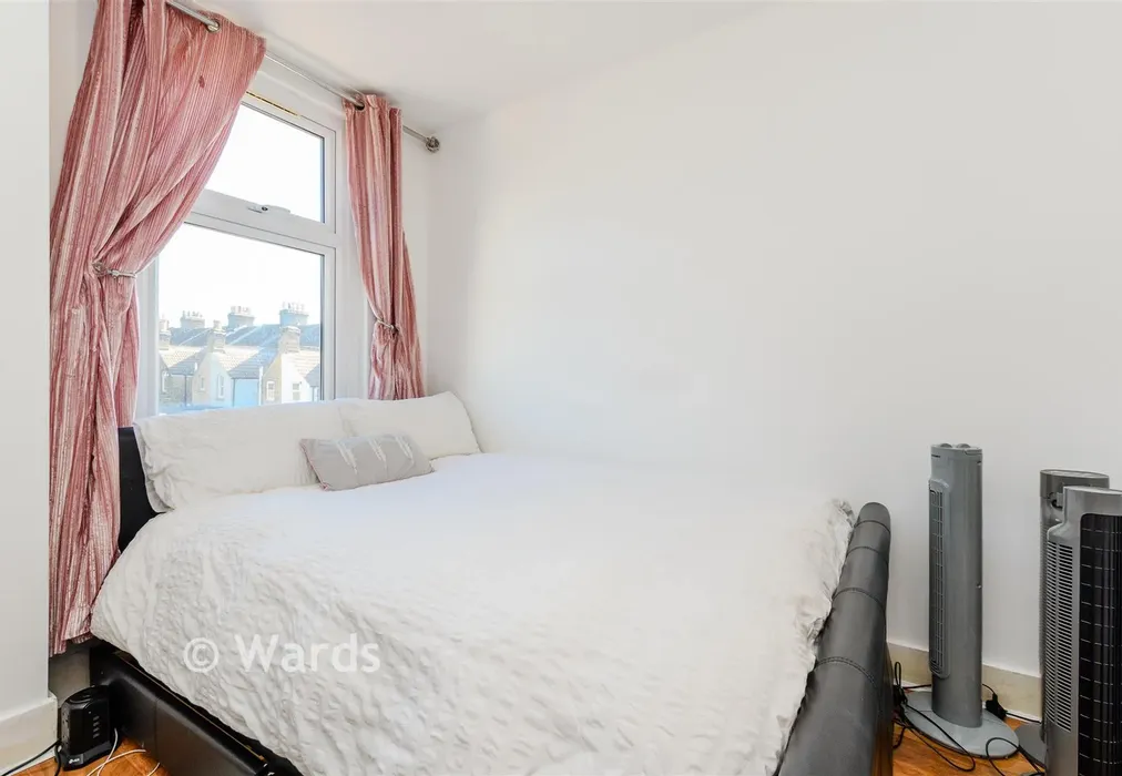 Bedroom 3 - Grove Road, Strood, Rochester, Kent - Wards of Kent