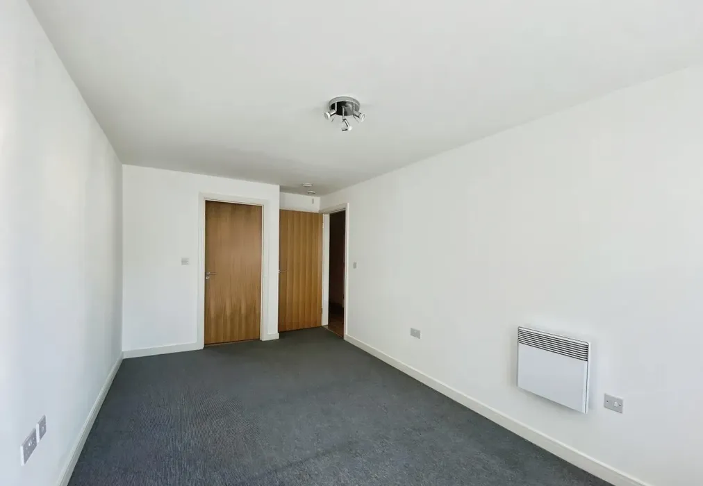 Bedroom - Poynder Drive Snodland ME6 - Wards of Kent