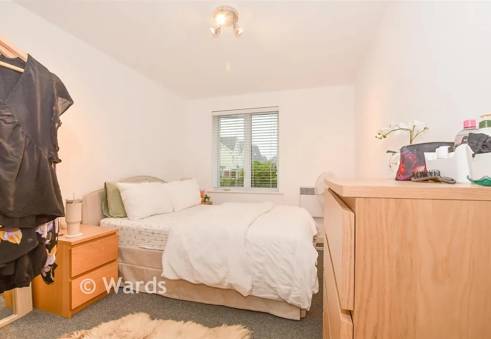 Bedroom 2 - Poynder Drive, Holborough Lakes, Kent - Wards of Kent