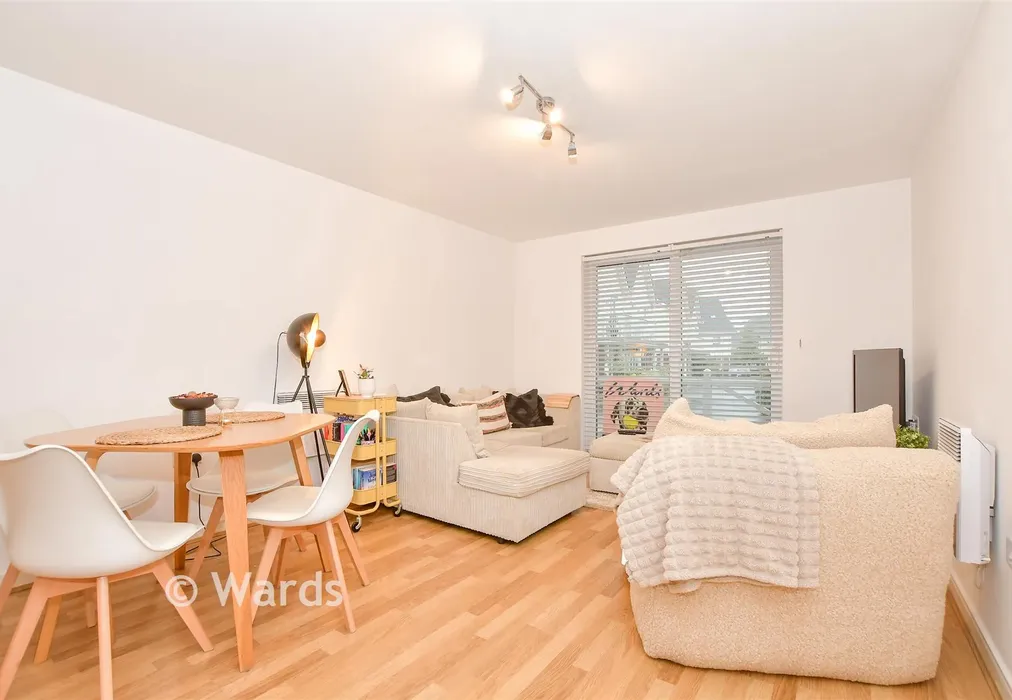 Kitchen/Lounge/ Diner - Poynder Drive, Holborough Lakes, Kent - Wards of Kent