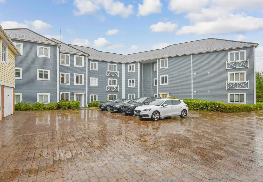 External (Web) - Poynder Drive, Holborough Lakes, Kent - Wards of Kent