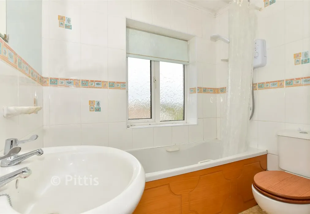 Bathroom - Forest Road, Winford, Isle of Wight - Wards of Kent