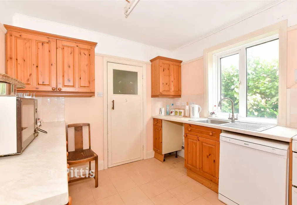 Kitchen - Forest Road, Winford, Isle of Wight - Wards of Kent