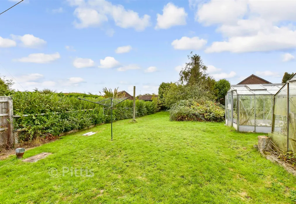 Rear Garden - Forest Road, Winford, Isle of Wight - Wards of Kent