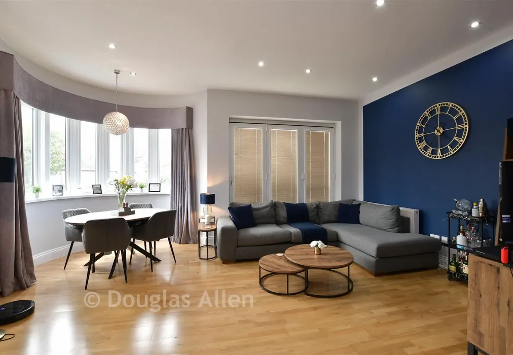 Lounge/Kitchen/Dining Room - Squirrels Heath Lane, Gidea Park, Essex - Wards of Kent