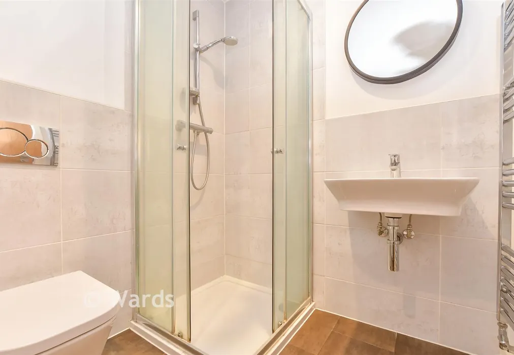 Bathroom - Nuthatch Drive, Finberry, Ashford, Kent - Wards of Kent