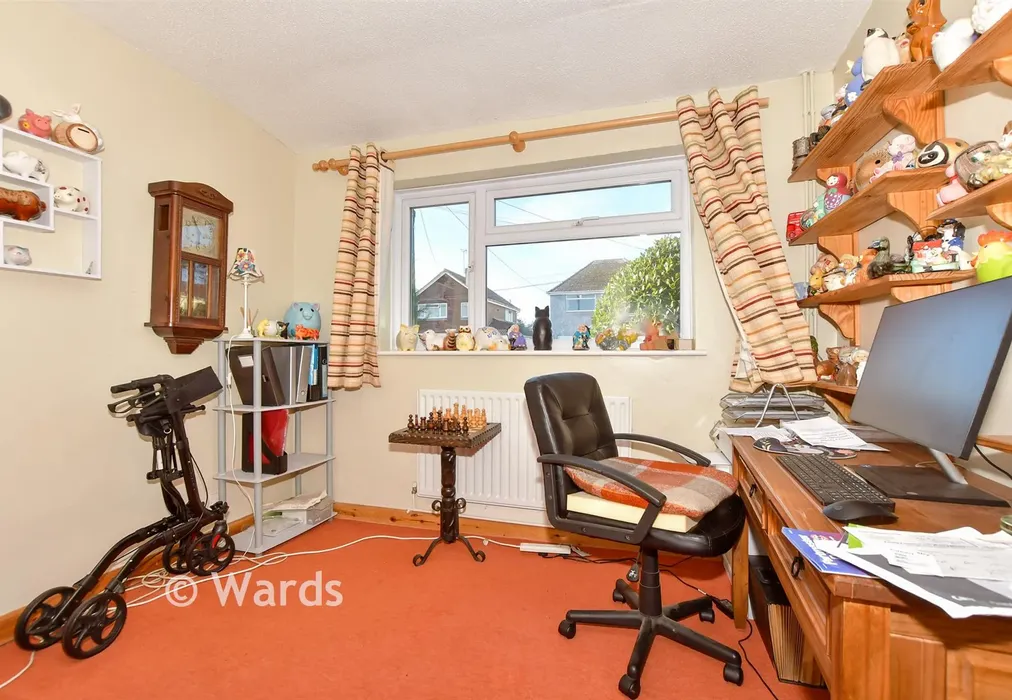Bedroom 4/Snug - Dunes Road, Greatstone, Kent - Wards of Kent