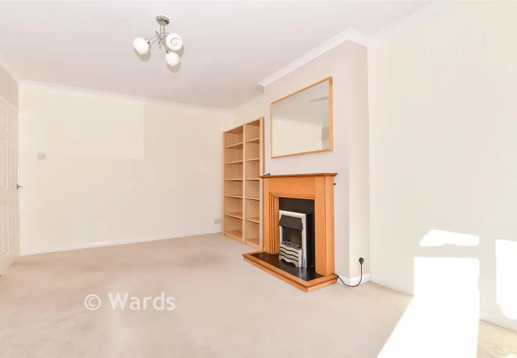 Lounge/Diner - Kingsgate Close, Maidstone, Kent - Wards of Kent