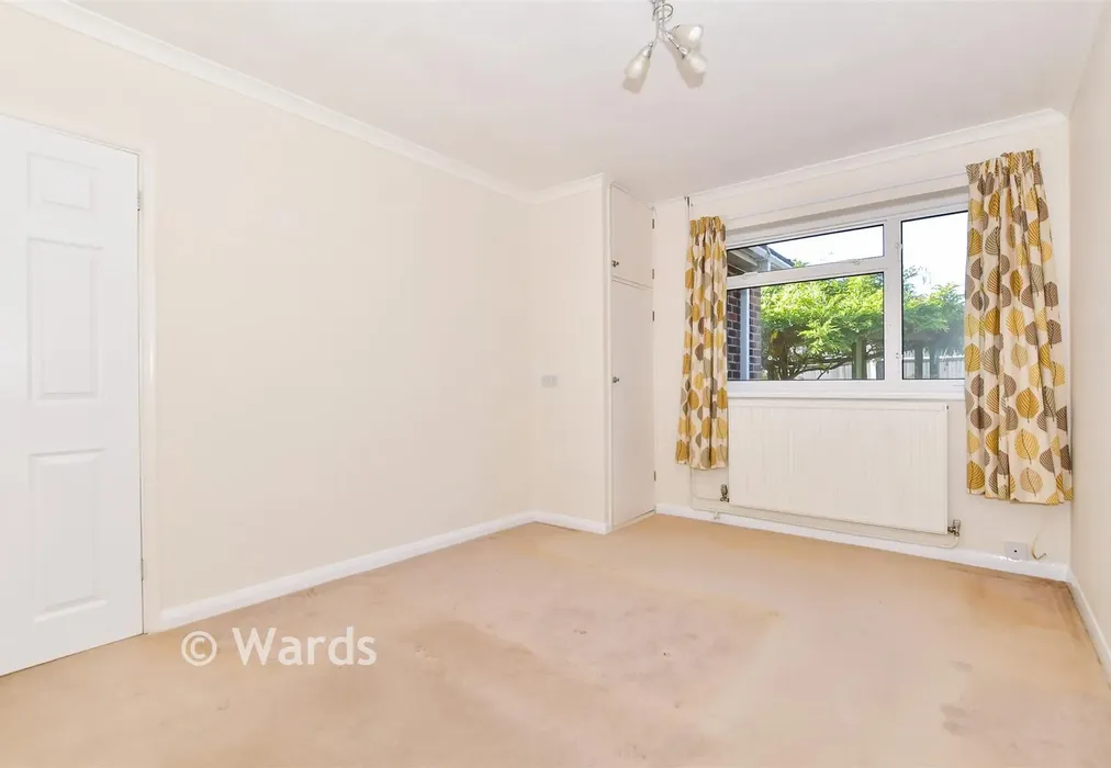 Bedroom 1 - Kingsgate Close, Maidstone, Kent - Wards of Kent