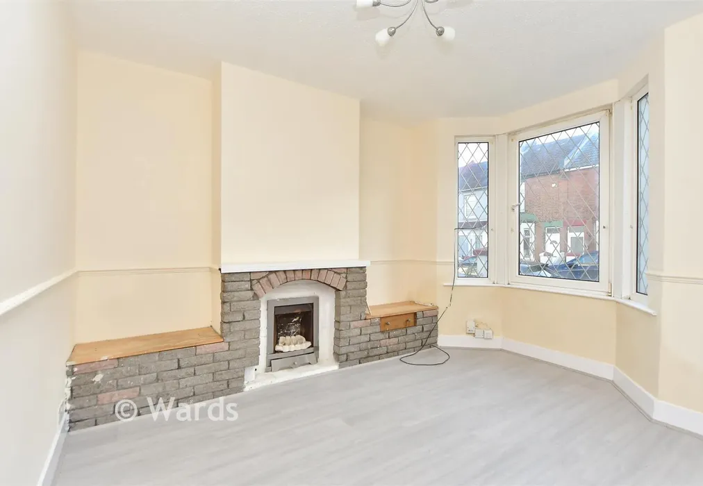 Lounge - Cowper Road, Gillingham, Kent - Wards of Kent