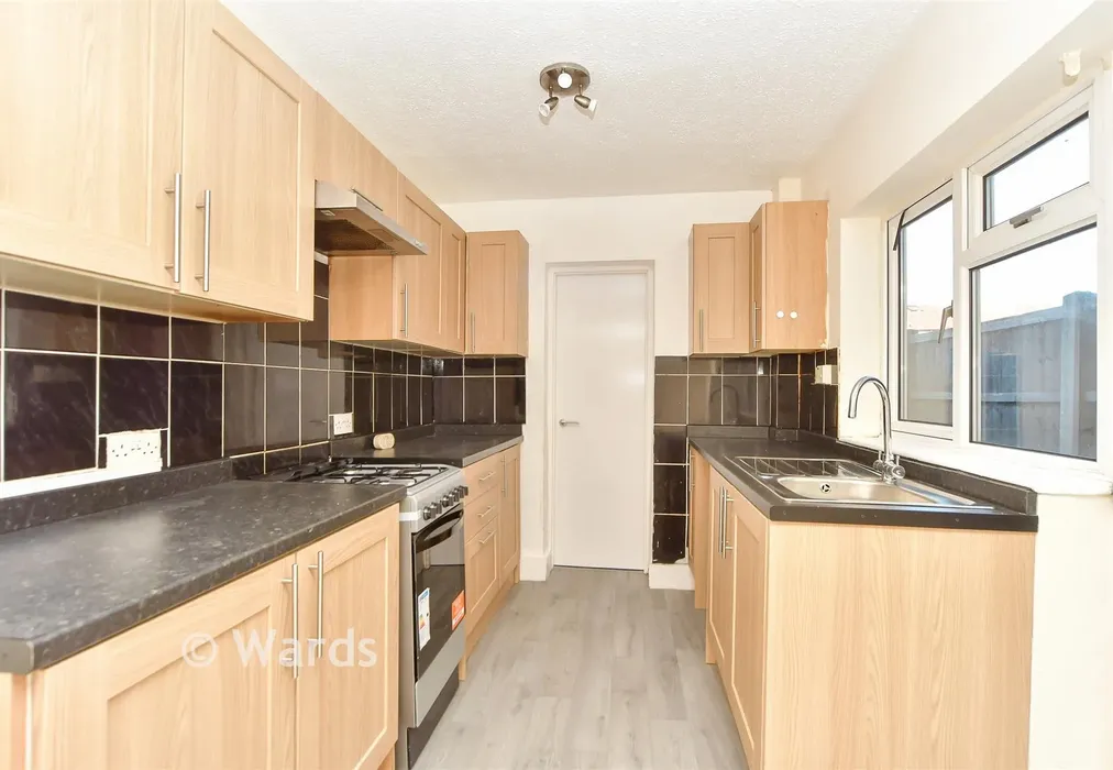 Kitchen - Cowper Road, Gillingham, Kent - Wards of Kent