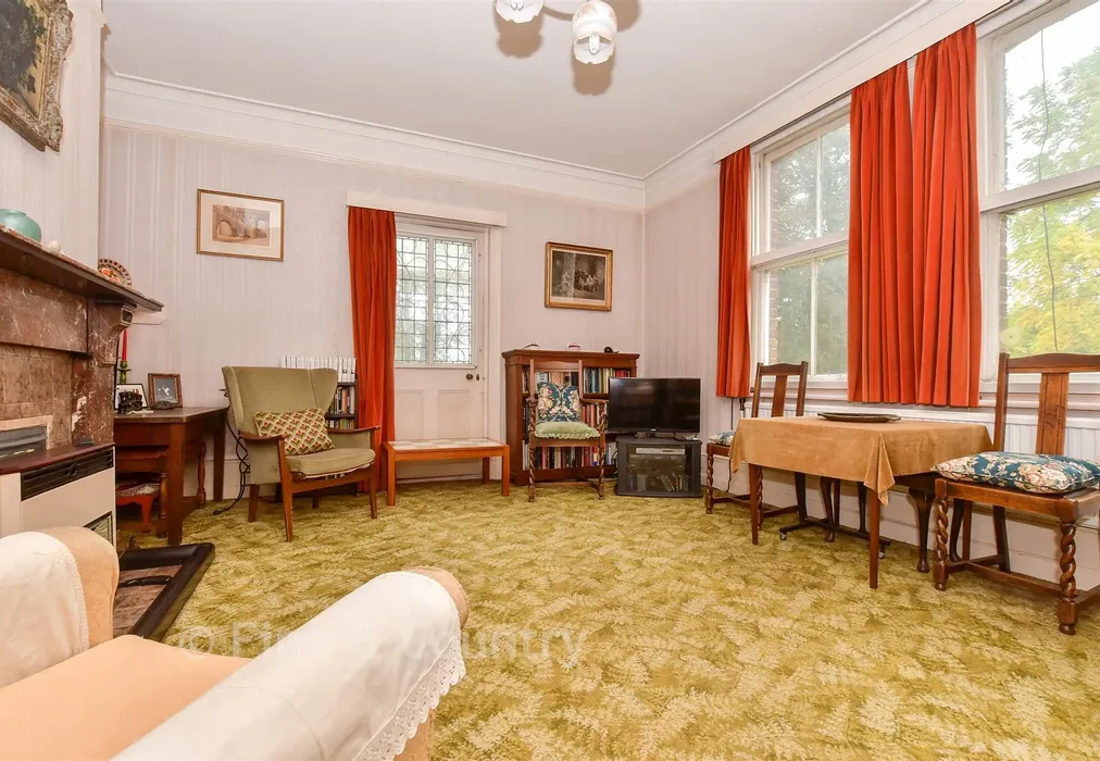 Sitting Room - Sturry Hill, Sturry, Canterbury, Kent - Wards of Kent