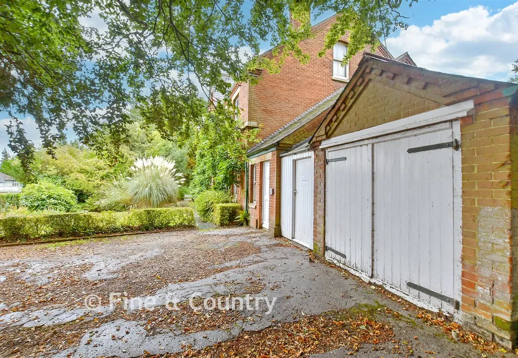 Driveway/Parking - Sturry Hill, Sturry, Canterbury, Kent - Wards of Kent