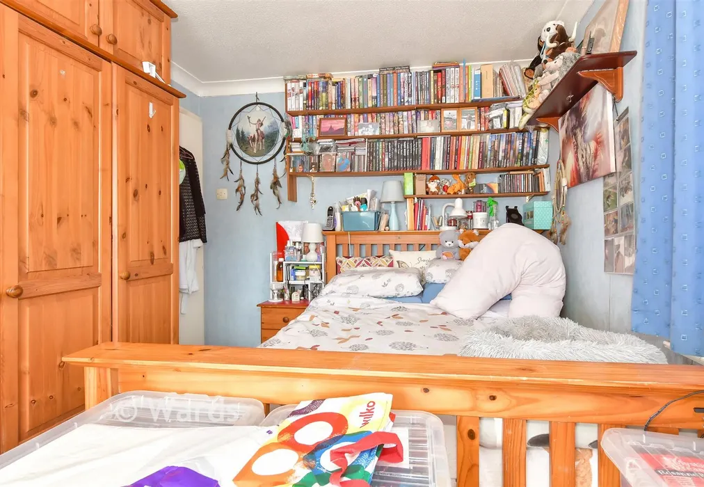 Bedroom 2 - Sundridge Drive, Walderslade, Chatham, Kent - Wards of Kent
