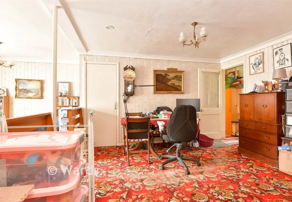 Lounge/Diner - Sundridge Drive, Walderslade, Chatham, Kent - Wards of Kent