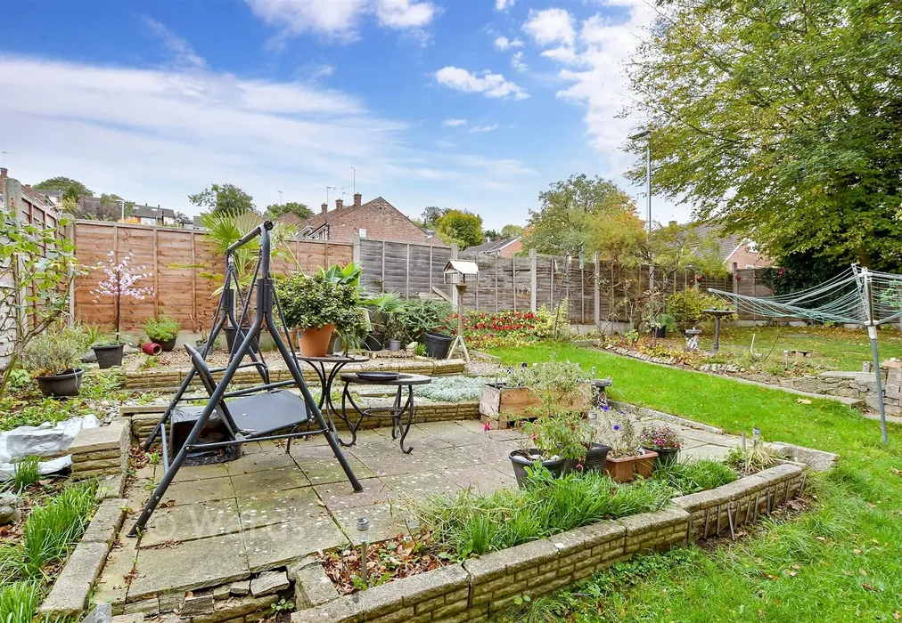 Rear Garden - Sundridge Drive, Walderslade, Chatham, Kent - Wards of Kent
